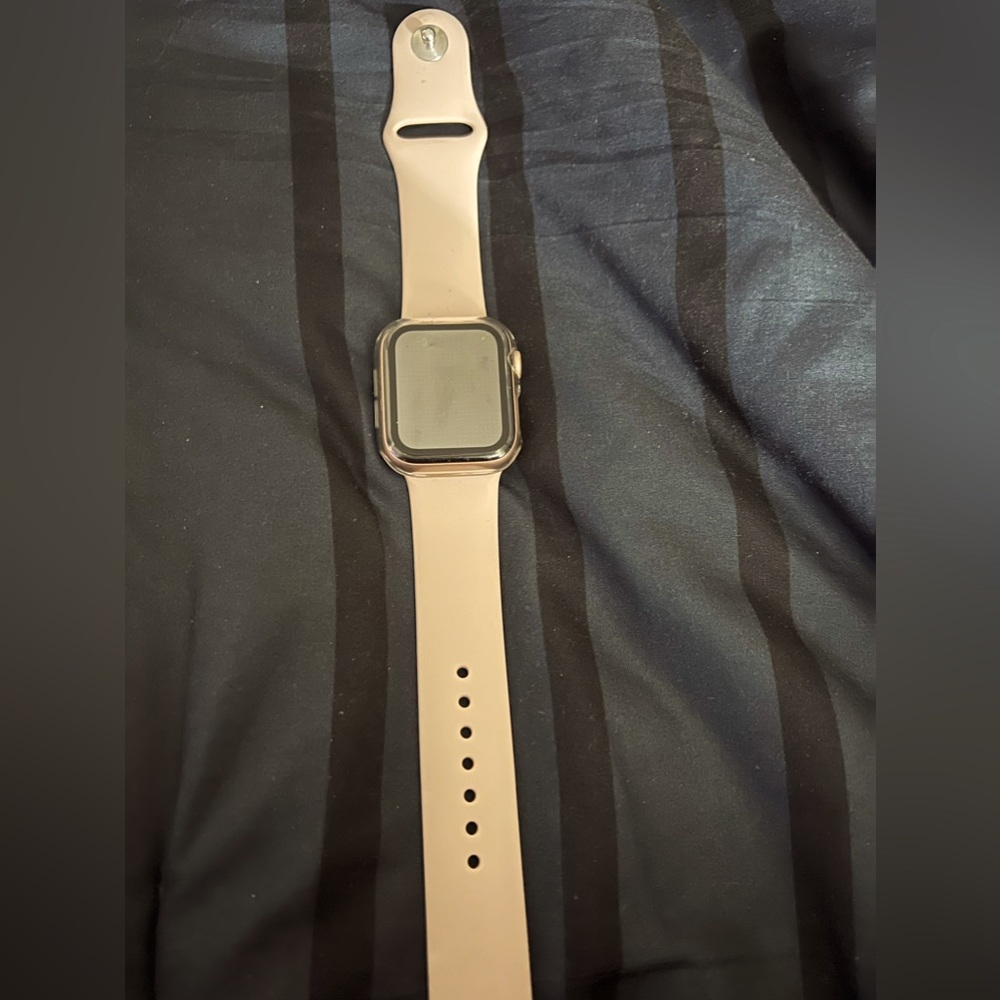 Apple Watch Series 4🔥🔥🔥